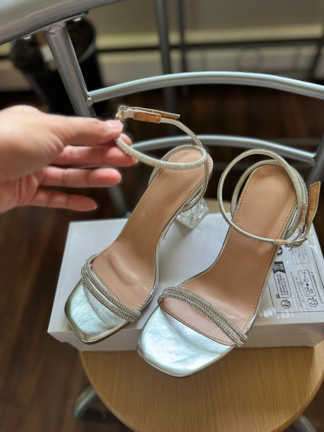 Silver Heels - Size 37 - photo 3
