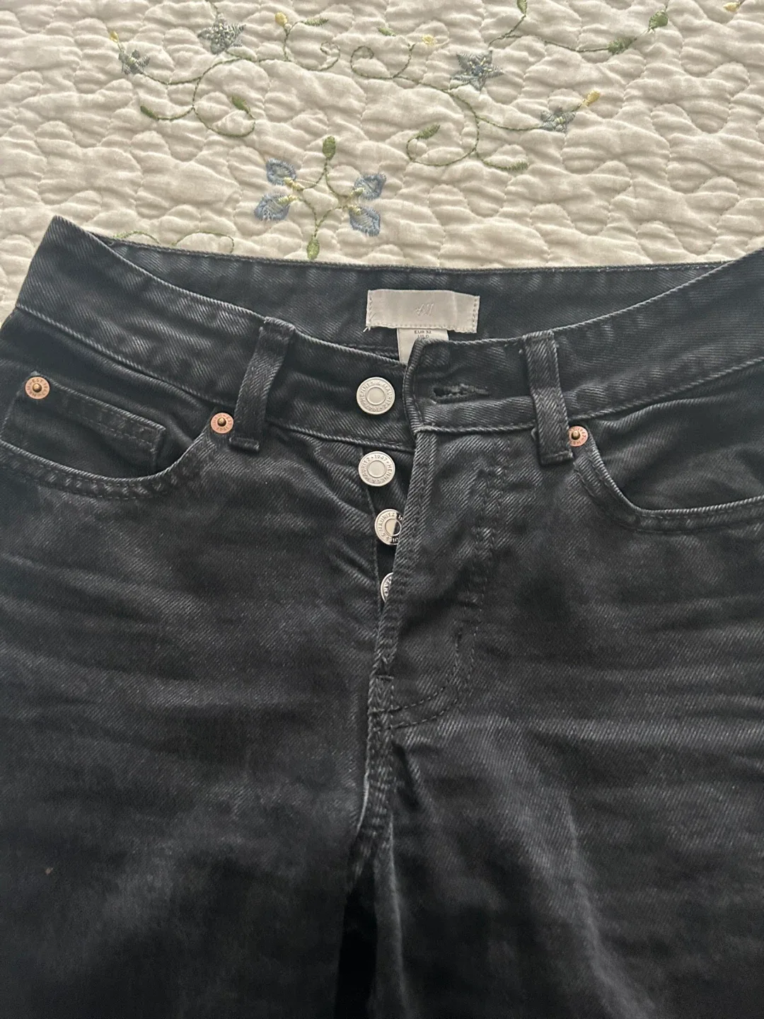 H&M Black Wide Leg Jeans image indicator(8)