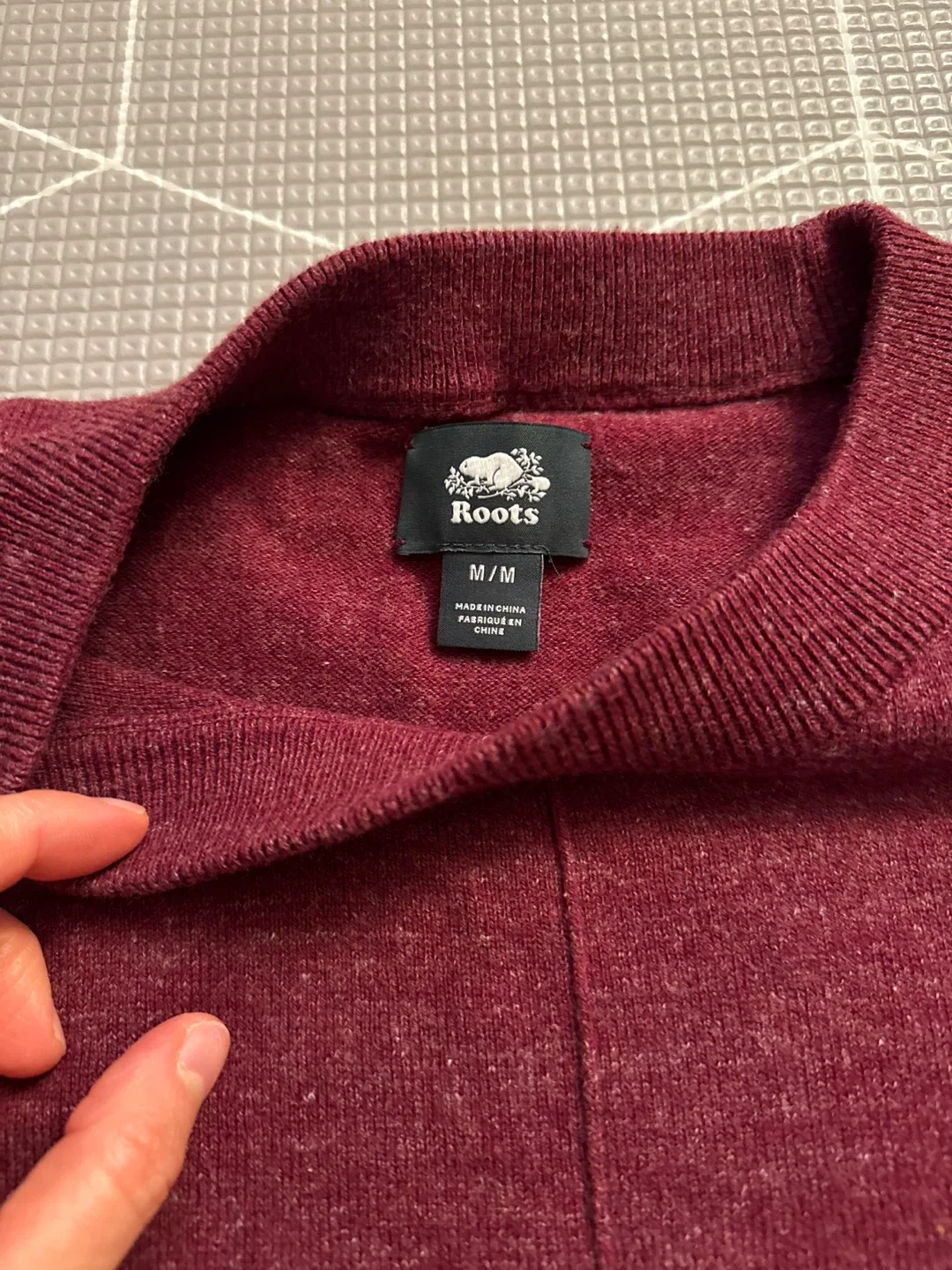Roots Burgundy Sweater - Size M image indicator(2)