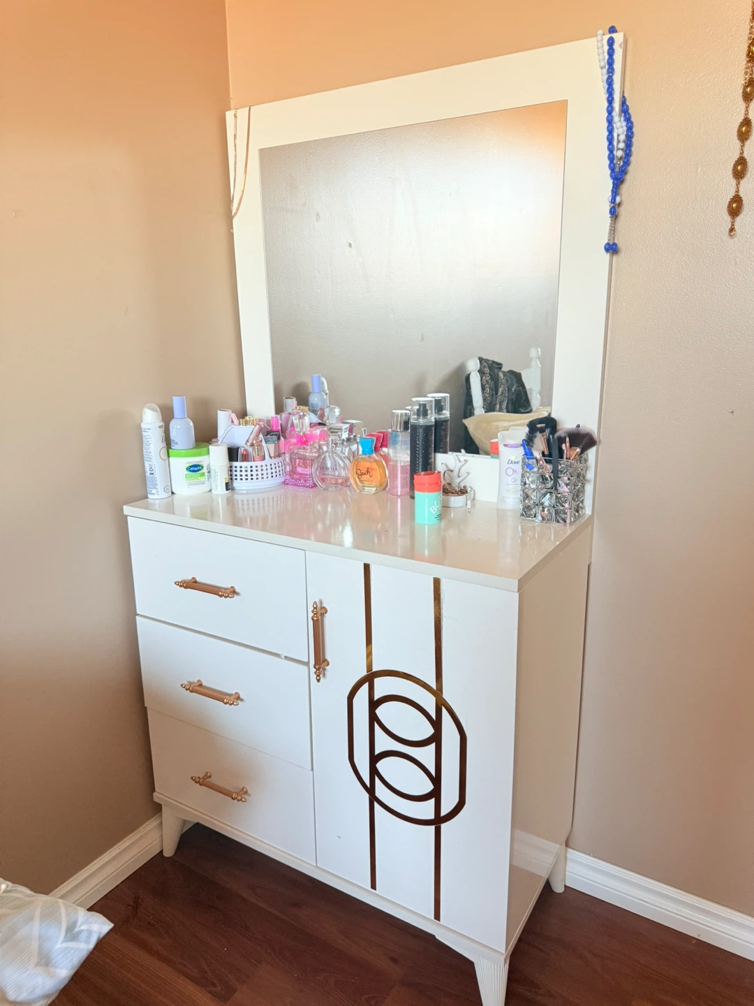 Vanity for sale - photo 4