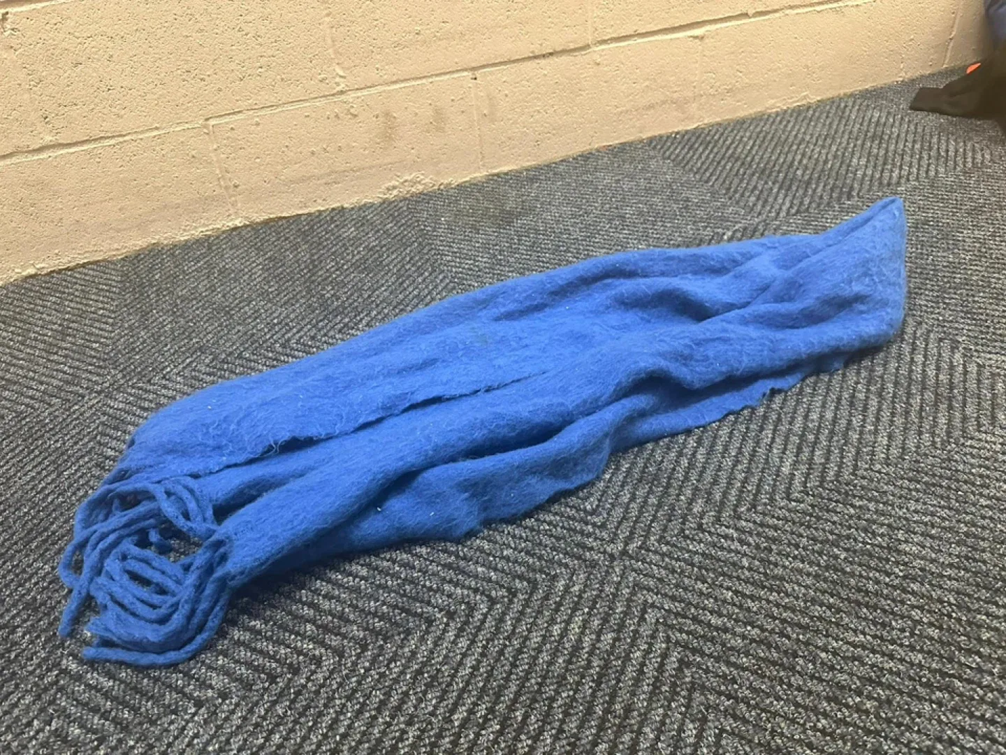Blue extra large scarf thumbnail