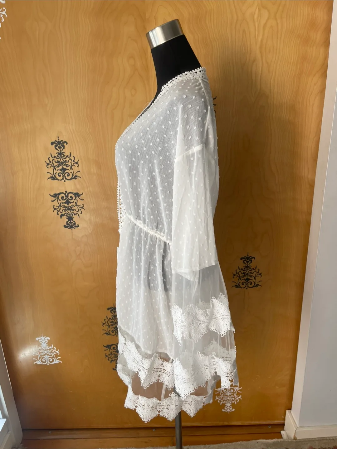 NWT White Lace Embroidered Babydoll Robe image indicator(5)