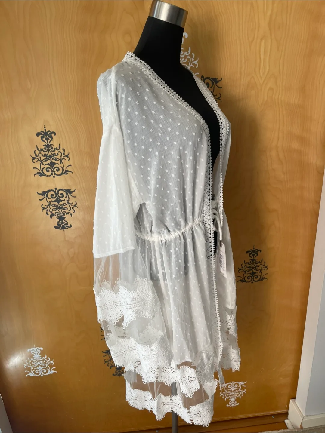 NWT White Lace Embroidered Babydoll Robe image indicator(3)