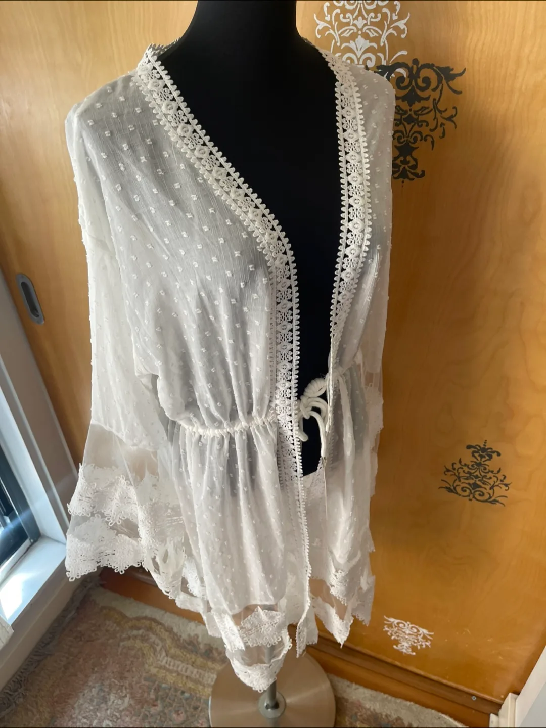 NWT White Lace Embroidered Babydoll Robe image indicator(7)