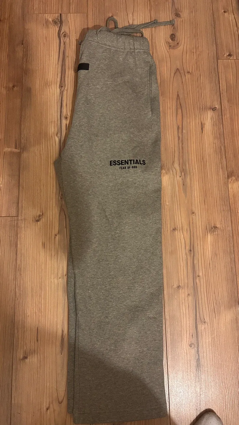 Essentials Fear of God Grey Sweatpants thumbnail
