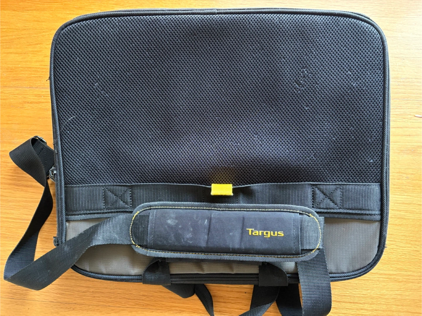 Spalding Duffle Bag & Targus Laptop Bag - photo 5