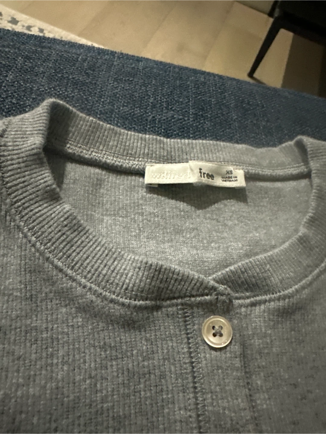 Wilfred Free XS Grey Long Sleeve
