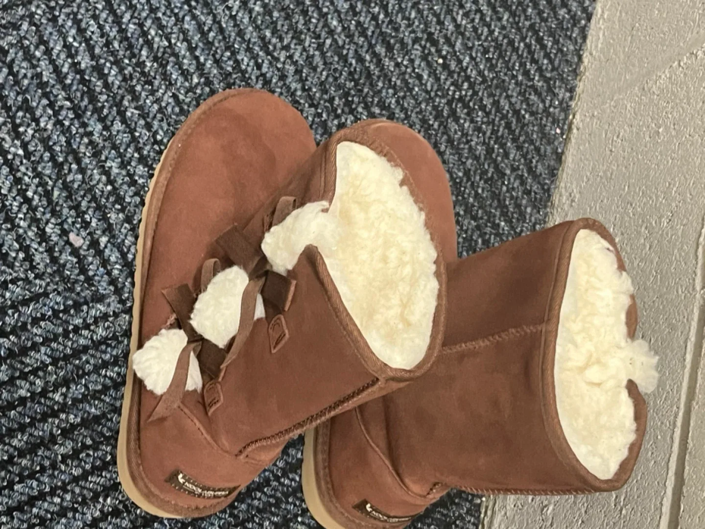 UGG Coolaburra Boots Size 7 thumbnail