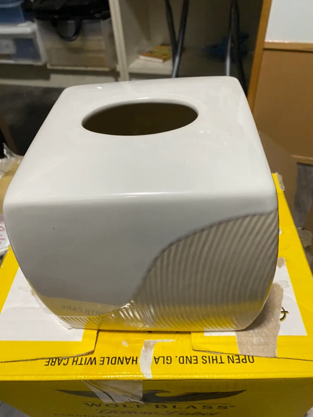 White Ceramic Tissue Box Cover thumbnail