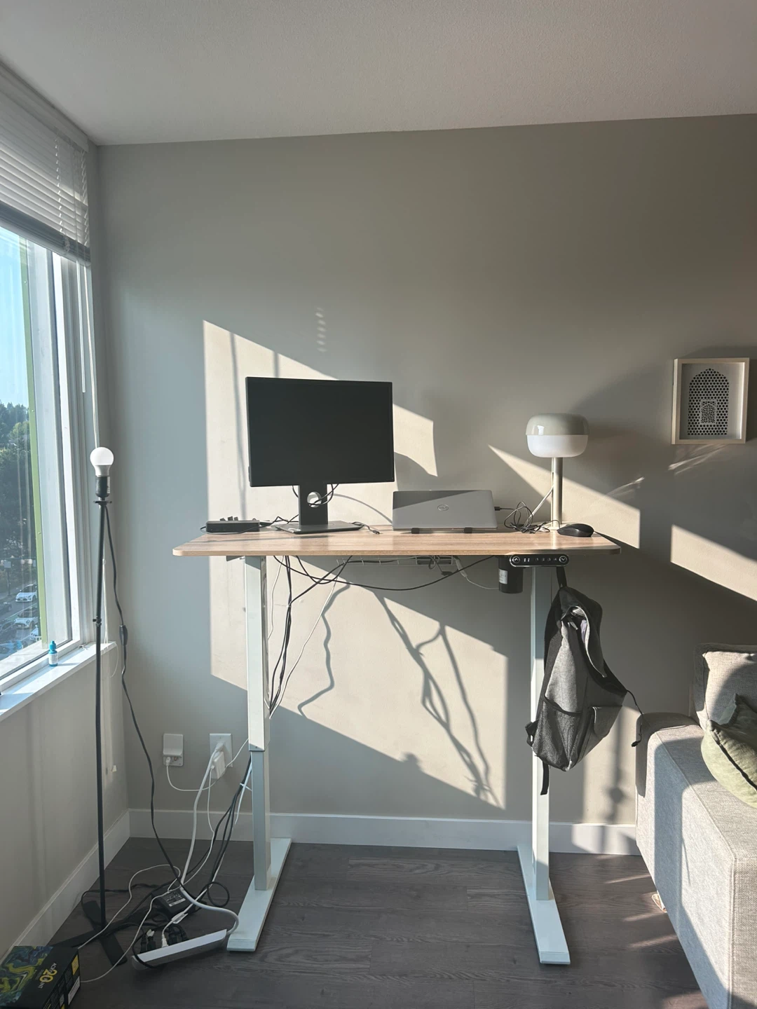 Adjustable Standing/Sit Desk
