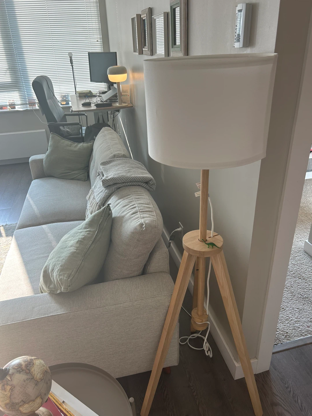 IKEA LAUTERS Floor Lamp - Ash/White - photo 2