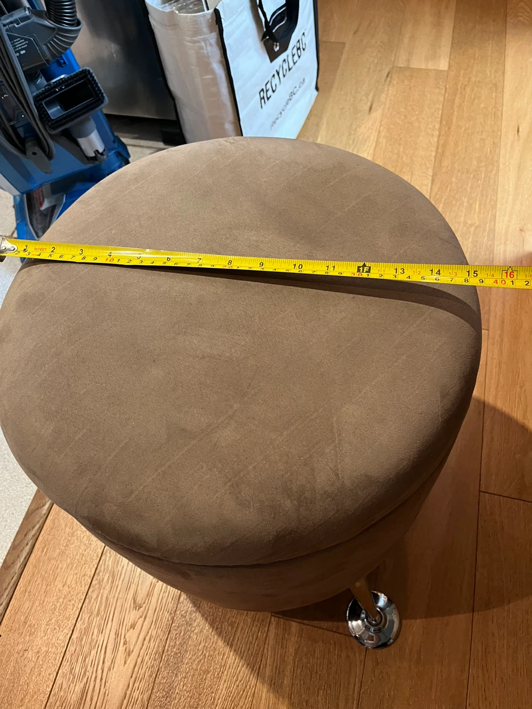 Round Storage Foot Stool - photo 4
