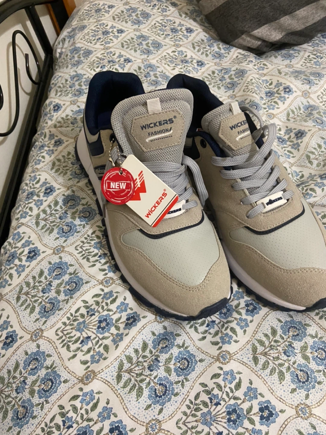 New Wickers Fashion Sneakers - US 8.5