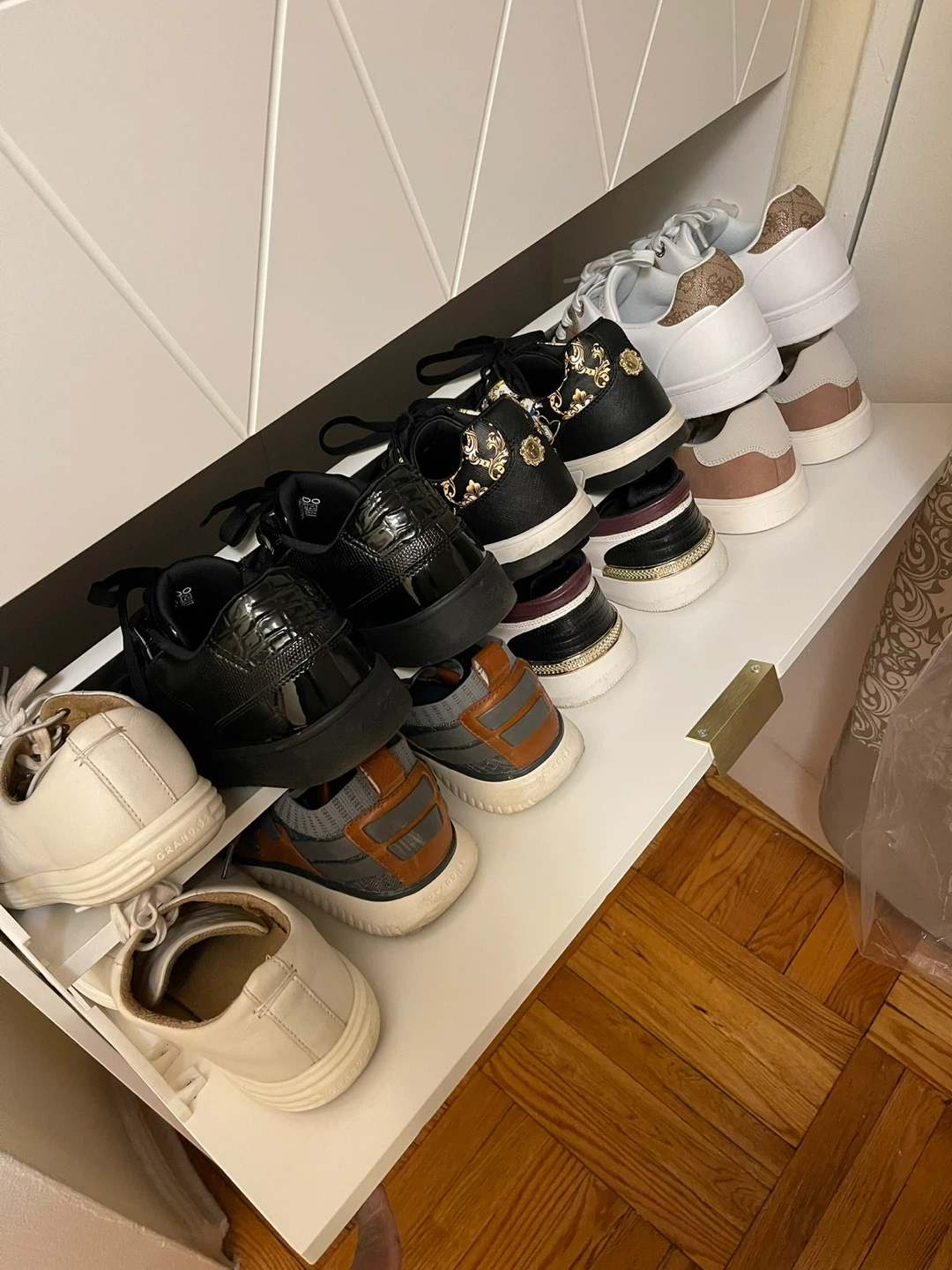 White & Gold Shoe Cabinet with Geometric Design - photo 5