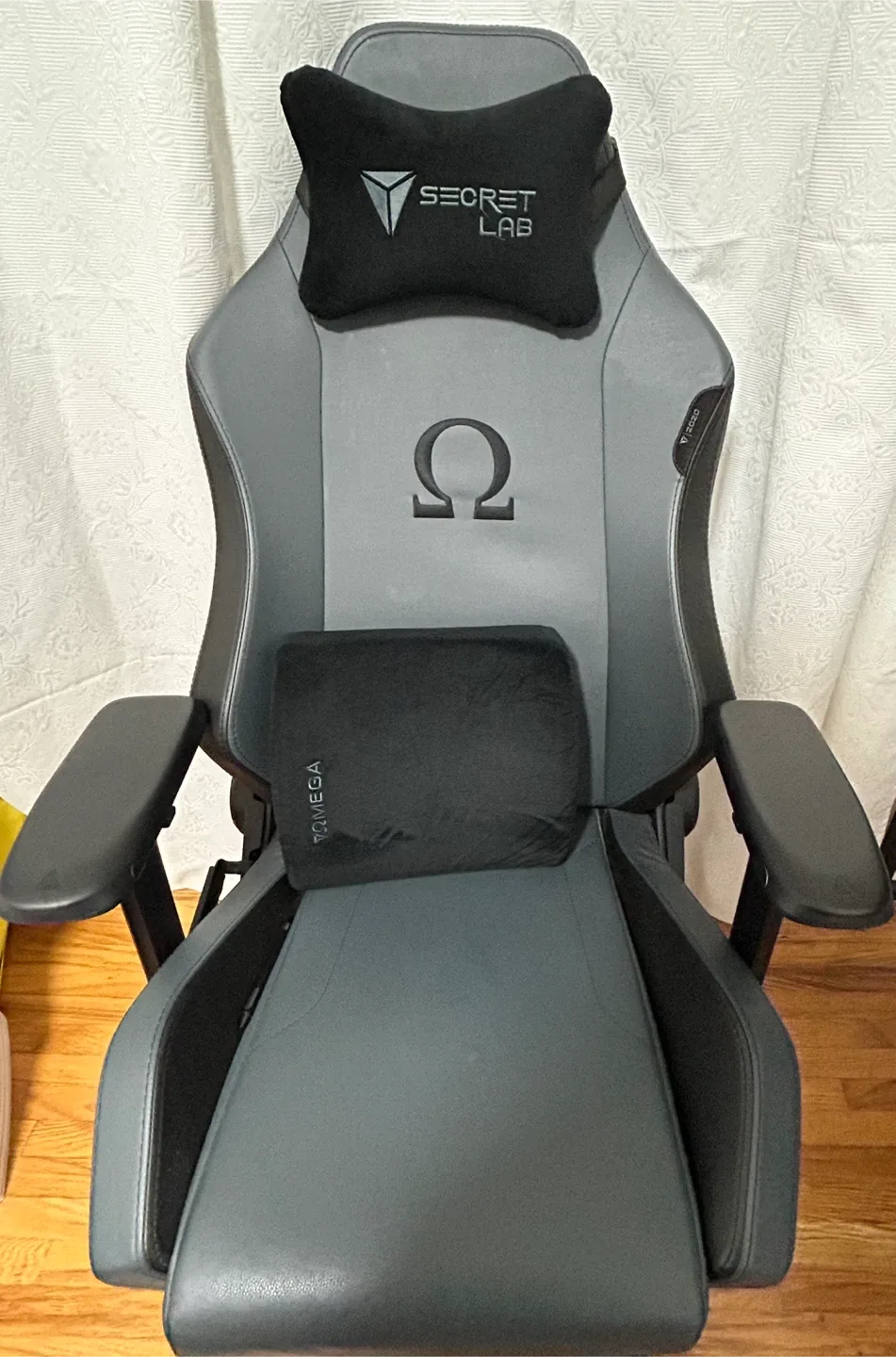 Secretlab Omega Gaming Chair - Black/Grey image indicator(2)