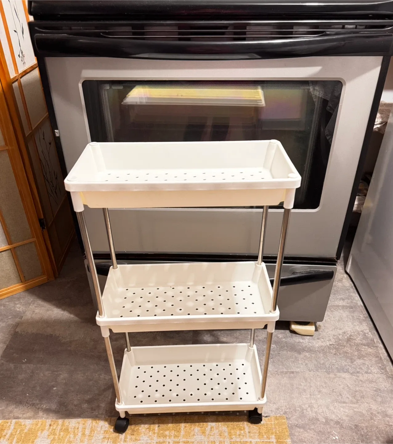 White 3-Tier Rolling Cart image indicator(2)