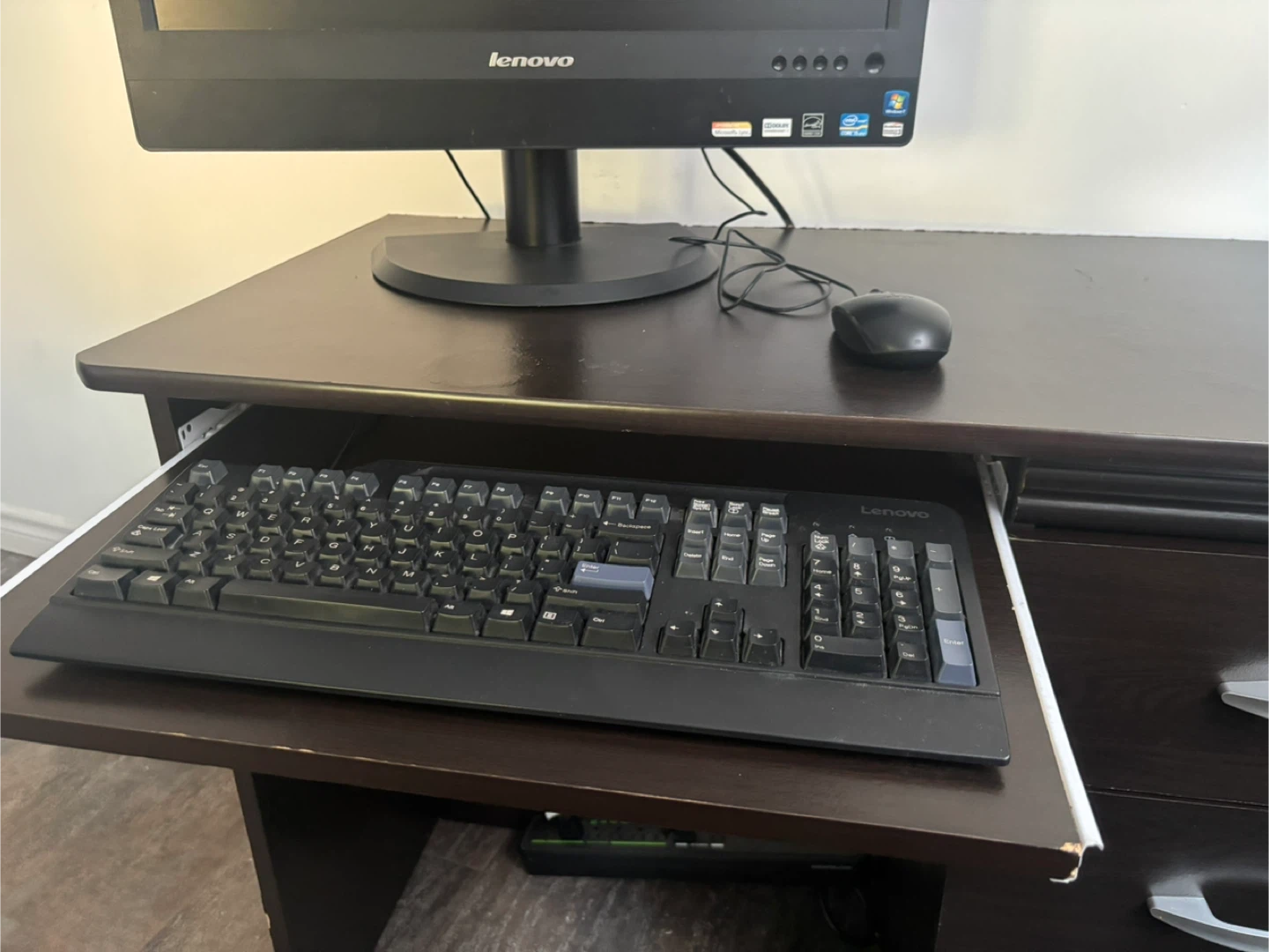 Desktop with in built CPU Lenovo ThinkCentre All-in-One PC - photo 2