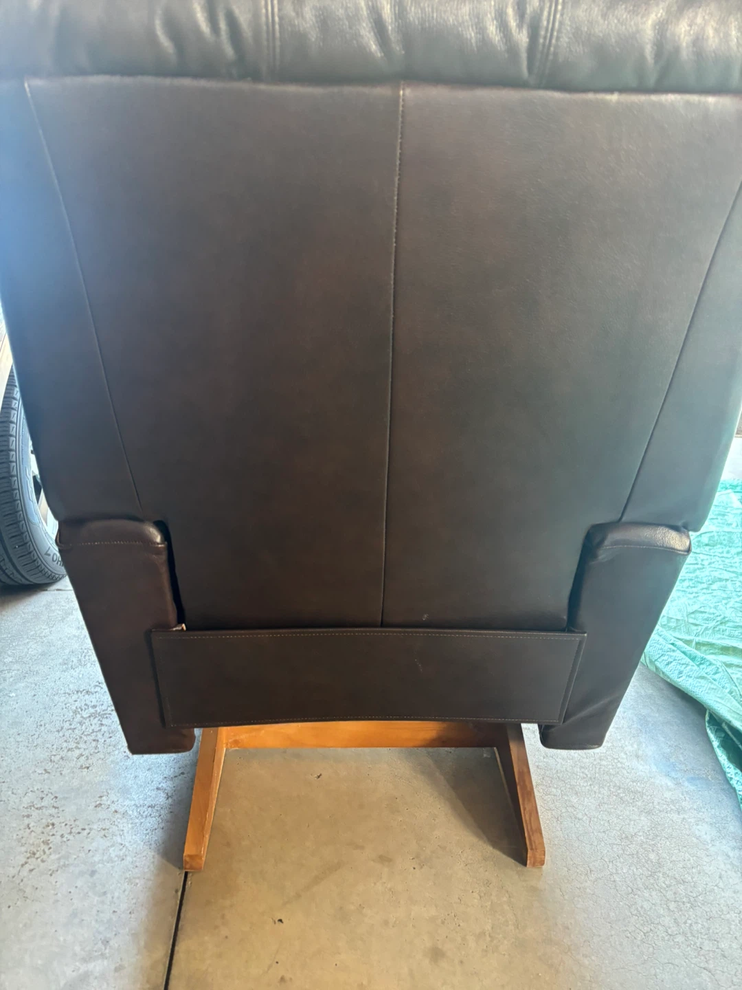 La-Z-Boy rocker recliner - photo 3