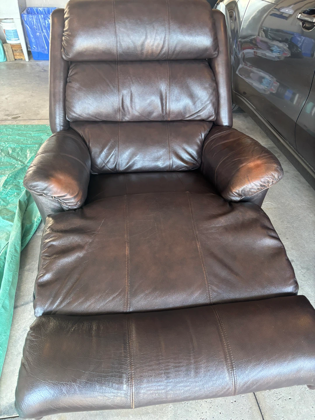 La-Z-Boy rocker recliner - photo 2
