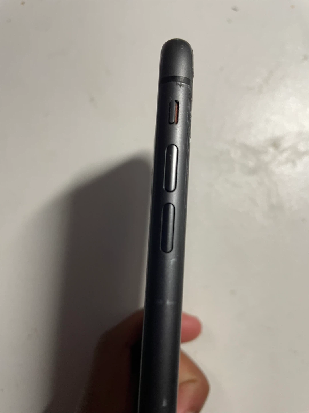 iPhone 11 - Cracked Screen - For Parts - photo 3