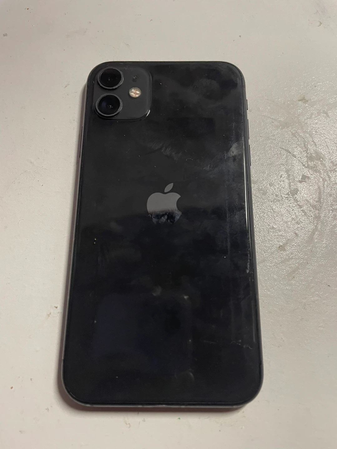 iPhone 11 - Cracked Screen - For Parts - photo 2