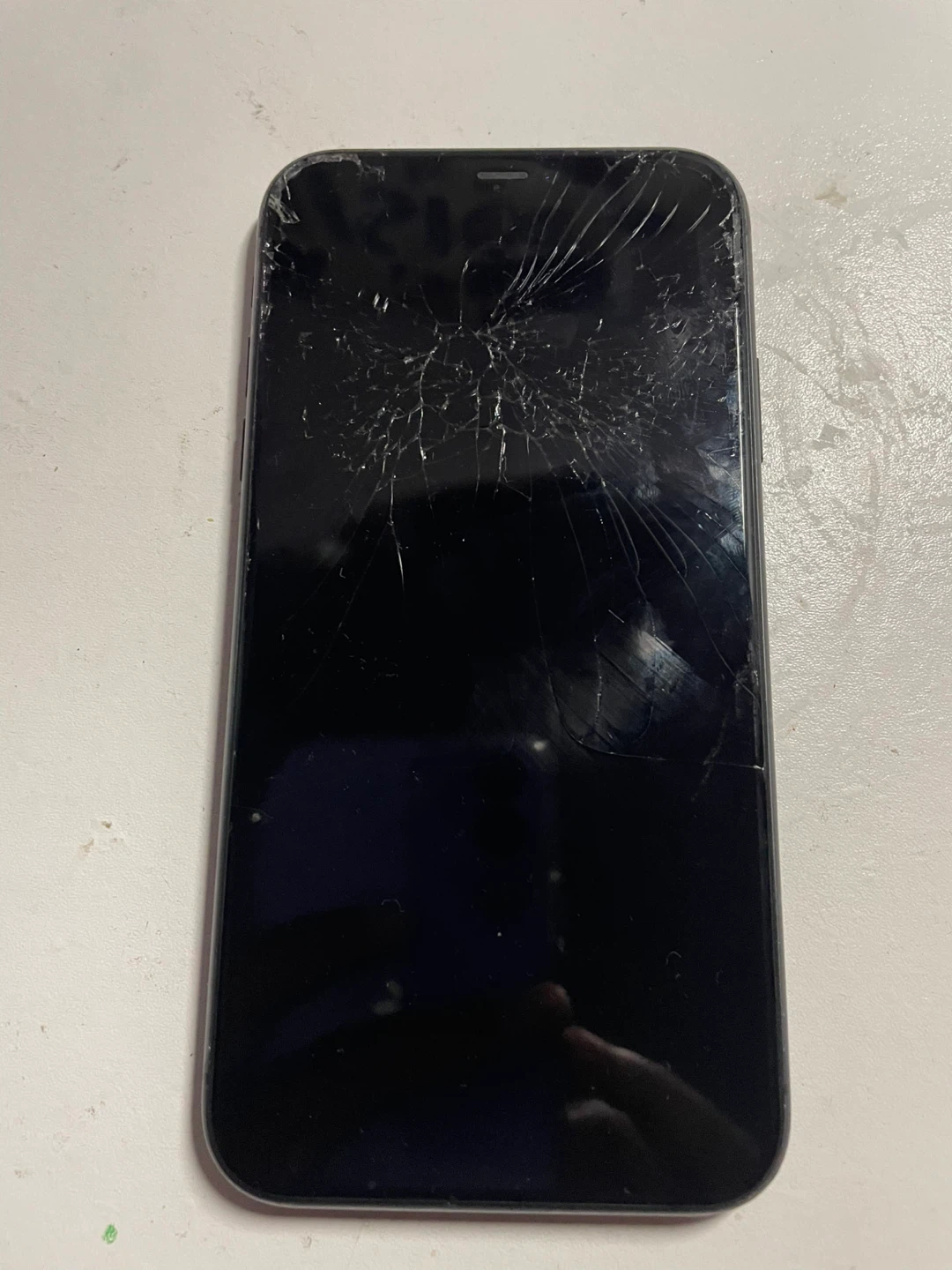 iPhone 11 - Cracked Screen - For Parts