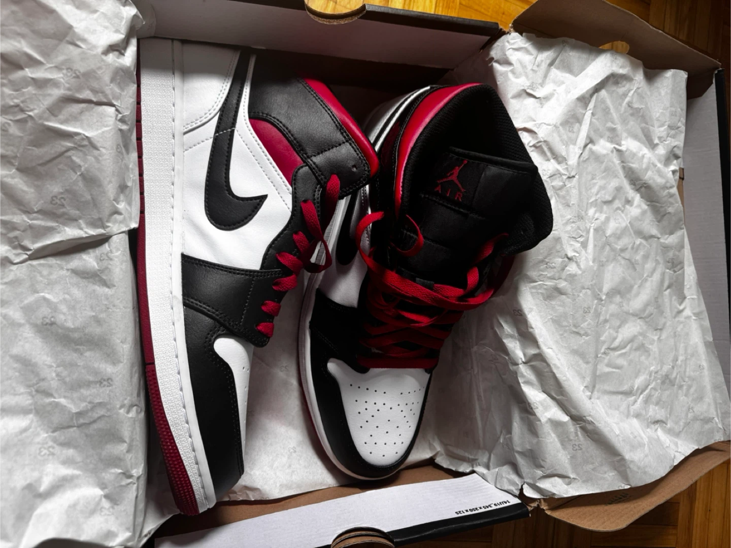 Air Jordan 1 Mid Black/University Red Size 12
