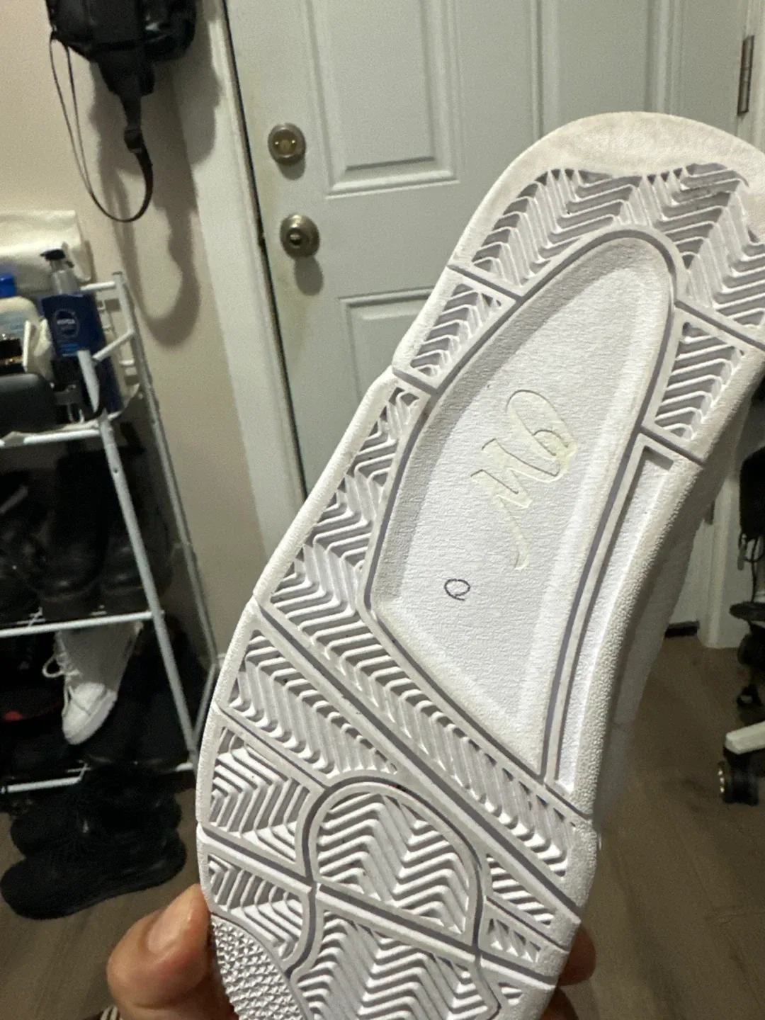 O W White Sneakers image indicator(3)