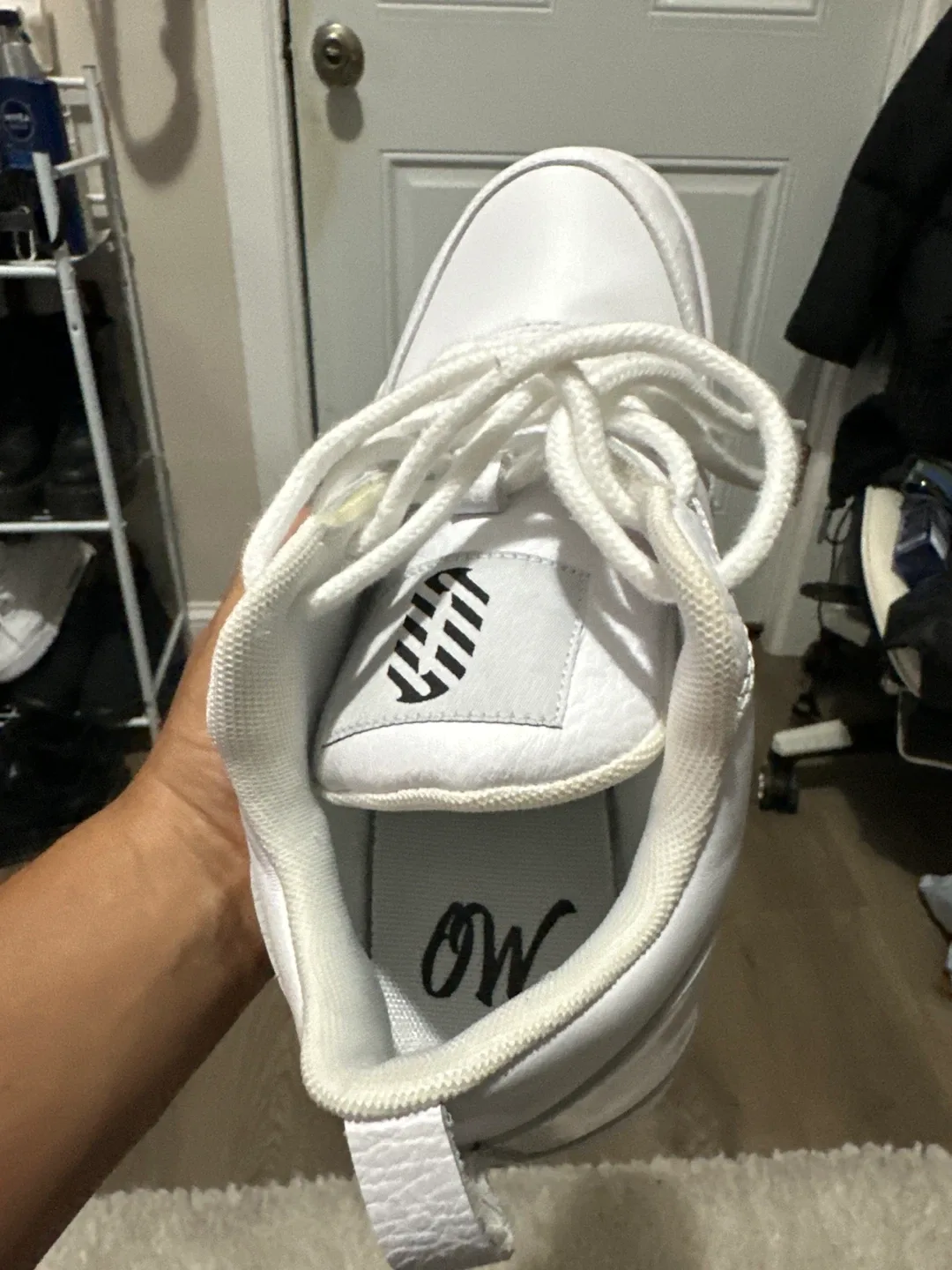 O W White Sneakers image indicator(5)