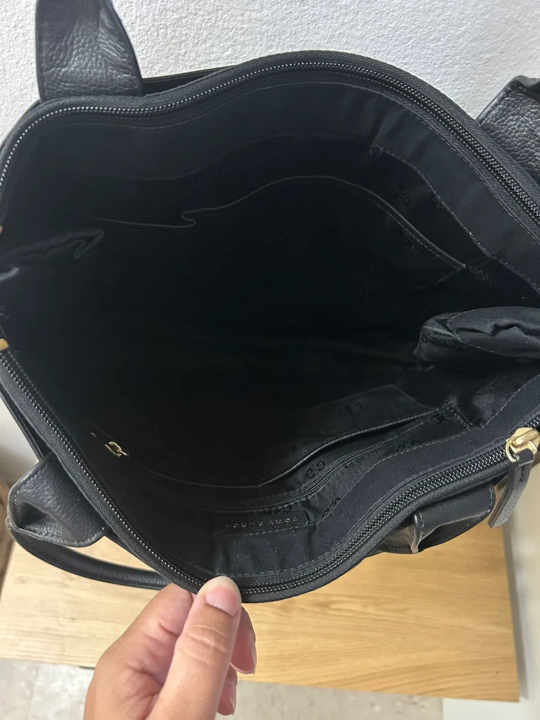 Tory Burch Black Leather Tote Bag image indicator(3)