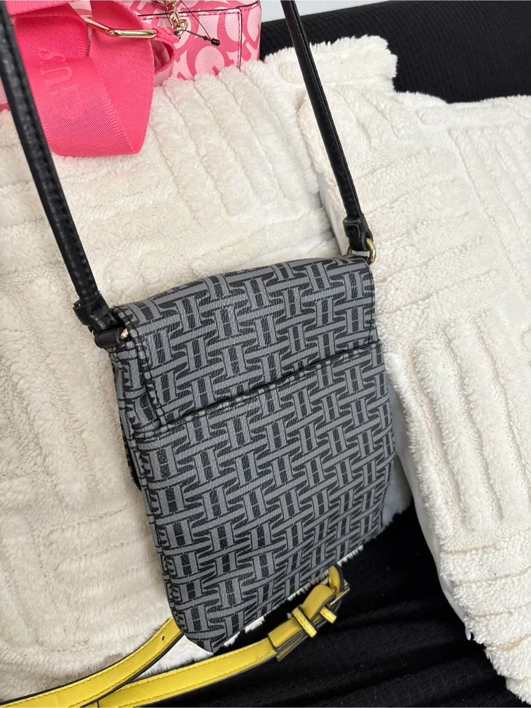 Tommy and Guess Pink Crossbody Bag image indicator(2)