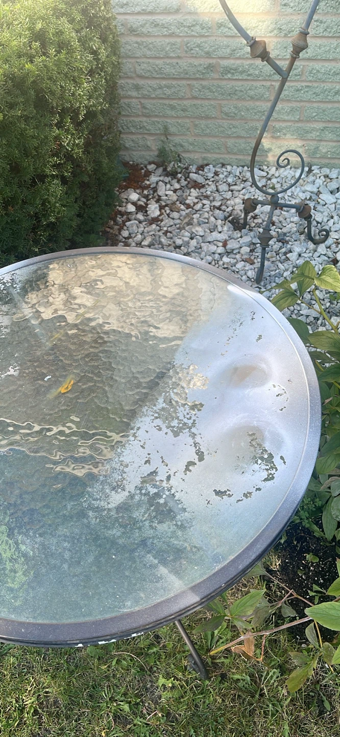 Outdoor Glass Top Table check more pictures condition - photo 3