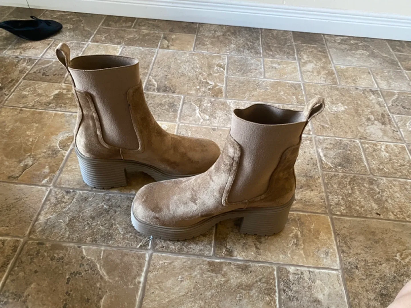 Steve Madden Tan Suede Boots thumbnail