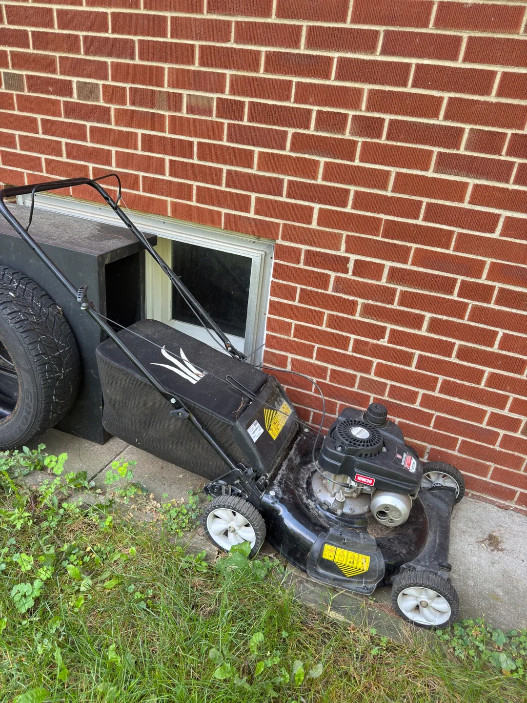 Yard Machines 21" Lawn Mower image indicator(3)