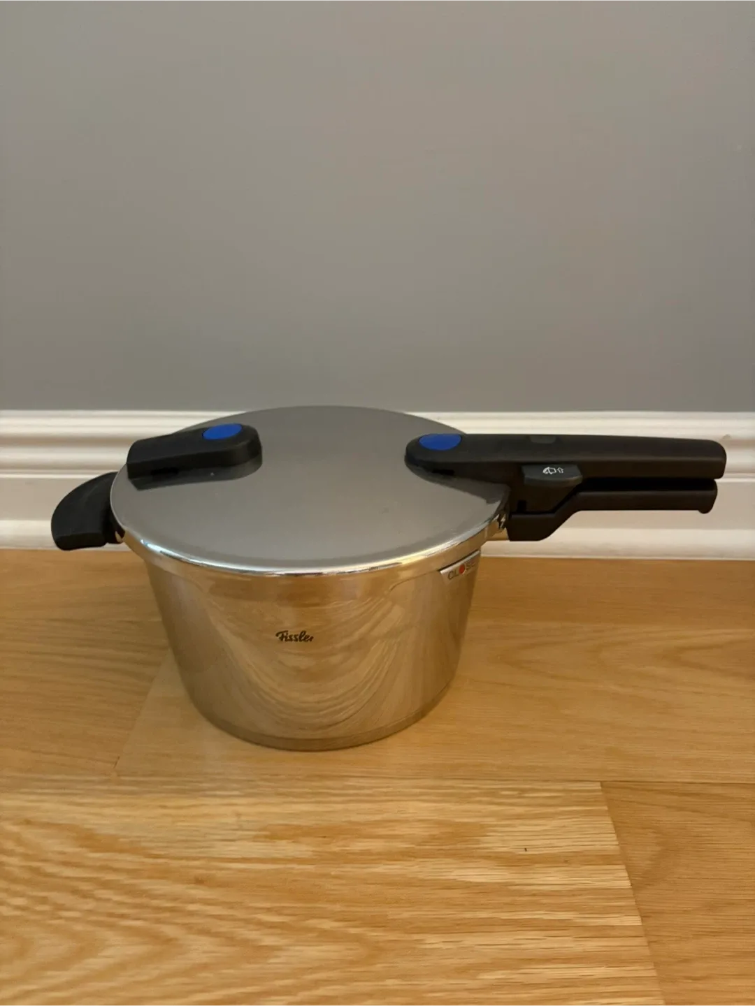 Fissler Pressure Cooker 4.5L image indicator(2)