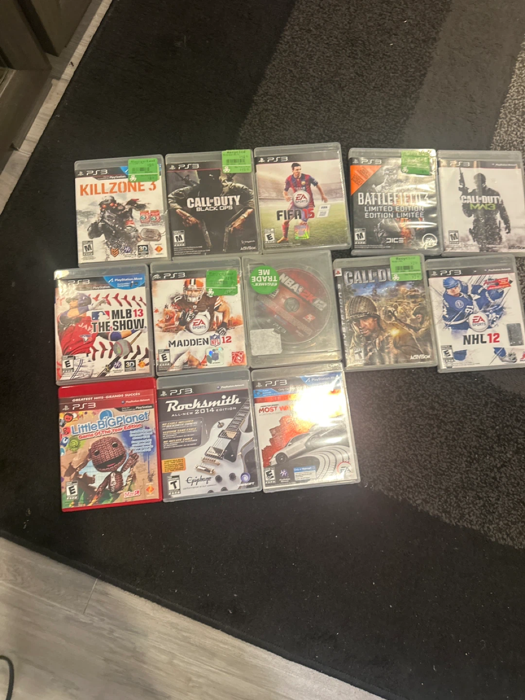 PlayStation 3 (PS3) with Games and Controllers - photo 2