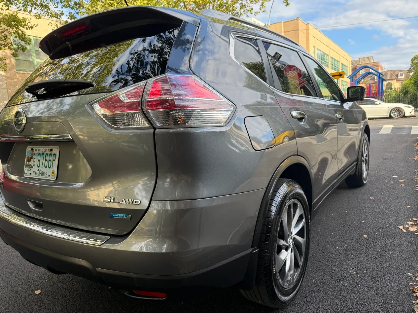 2014 Nissan Rogue sl image indicator(3)