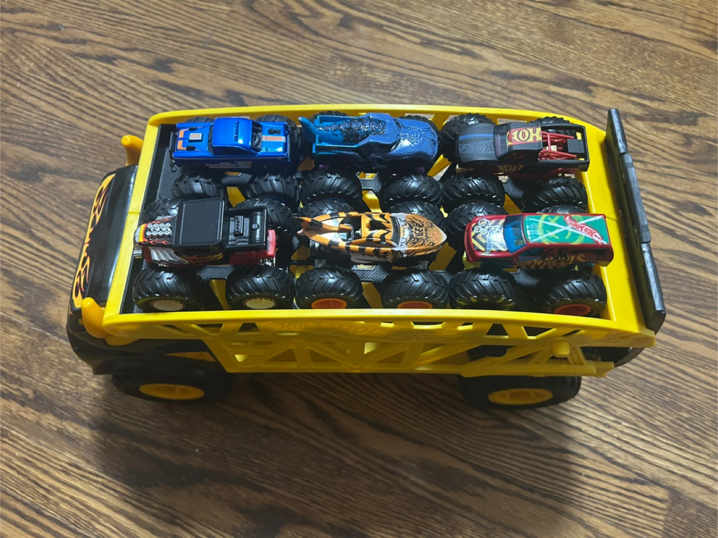 Monster Trucks Carrier with seven Cars - photo 2