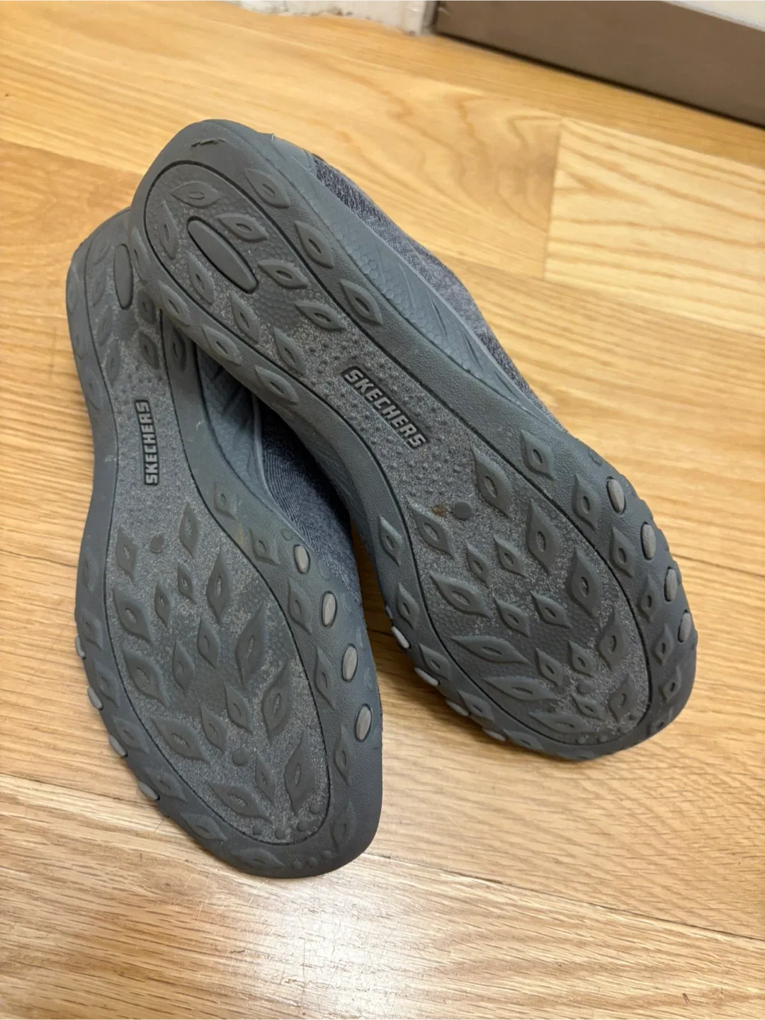 Skechers Relaxed Fit Memory Foam Shoes image indicator(2)