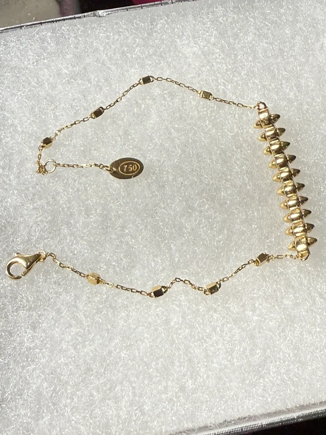 18k Gold Clash Bracelet image indicator(3)