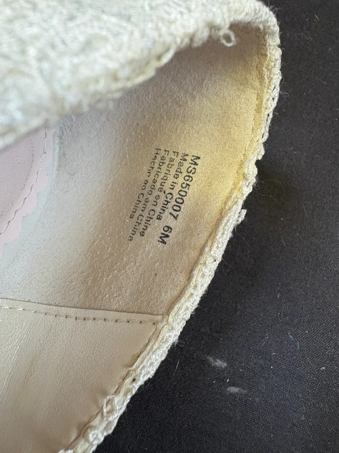 Melissa & Sweet White Heels - Size 6M image indicator(3)