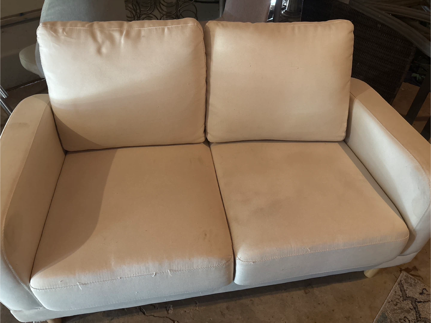 Small couch . Easy garage pick up