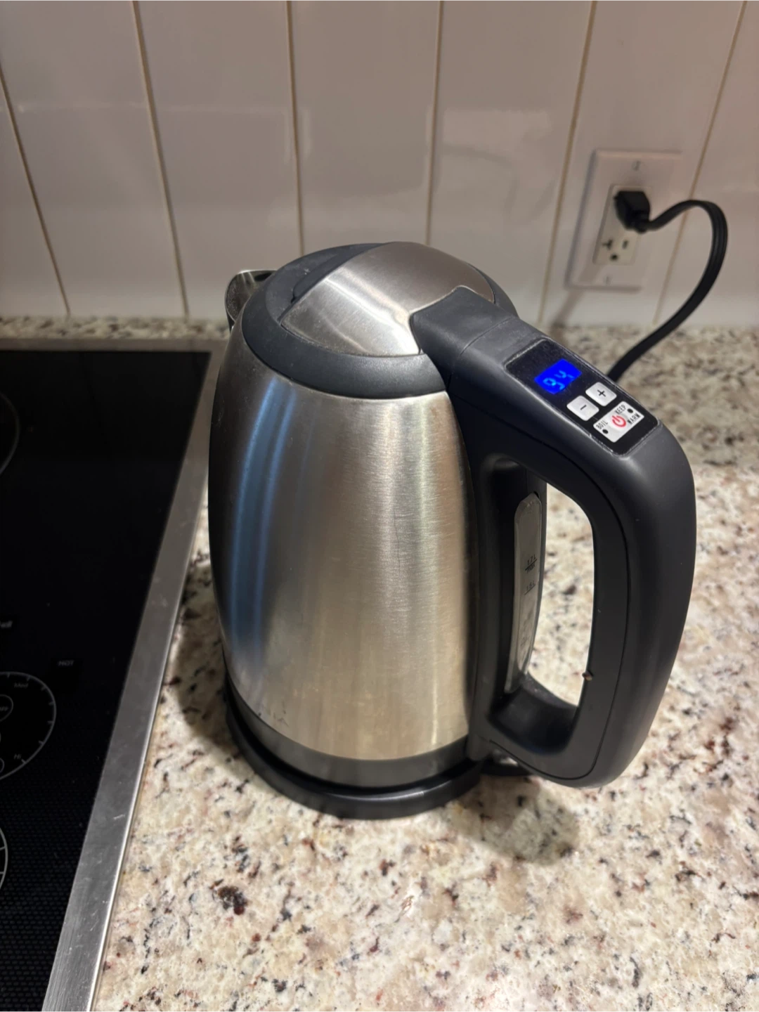 Insignia 1.7L Temperature Control Electric Kettle - photo 5
