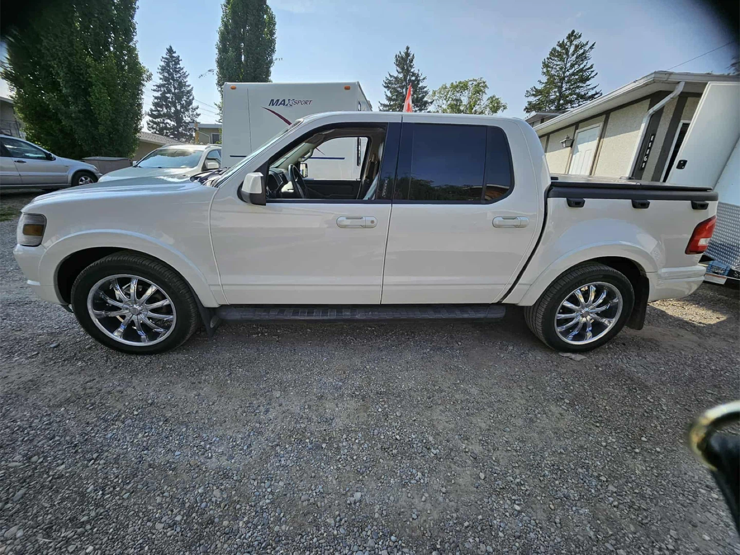 2010 Ford Explorer Sport trac - photo 2
