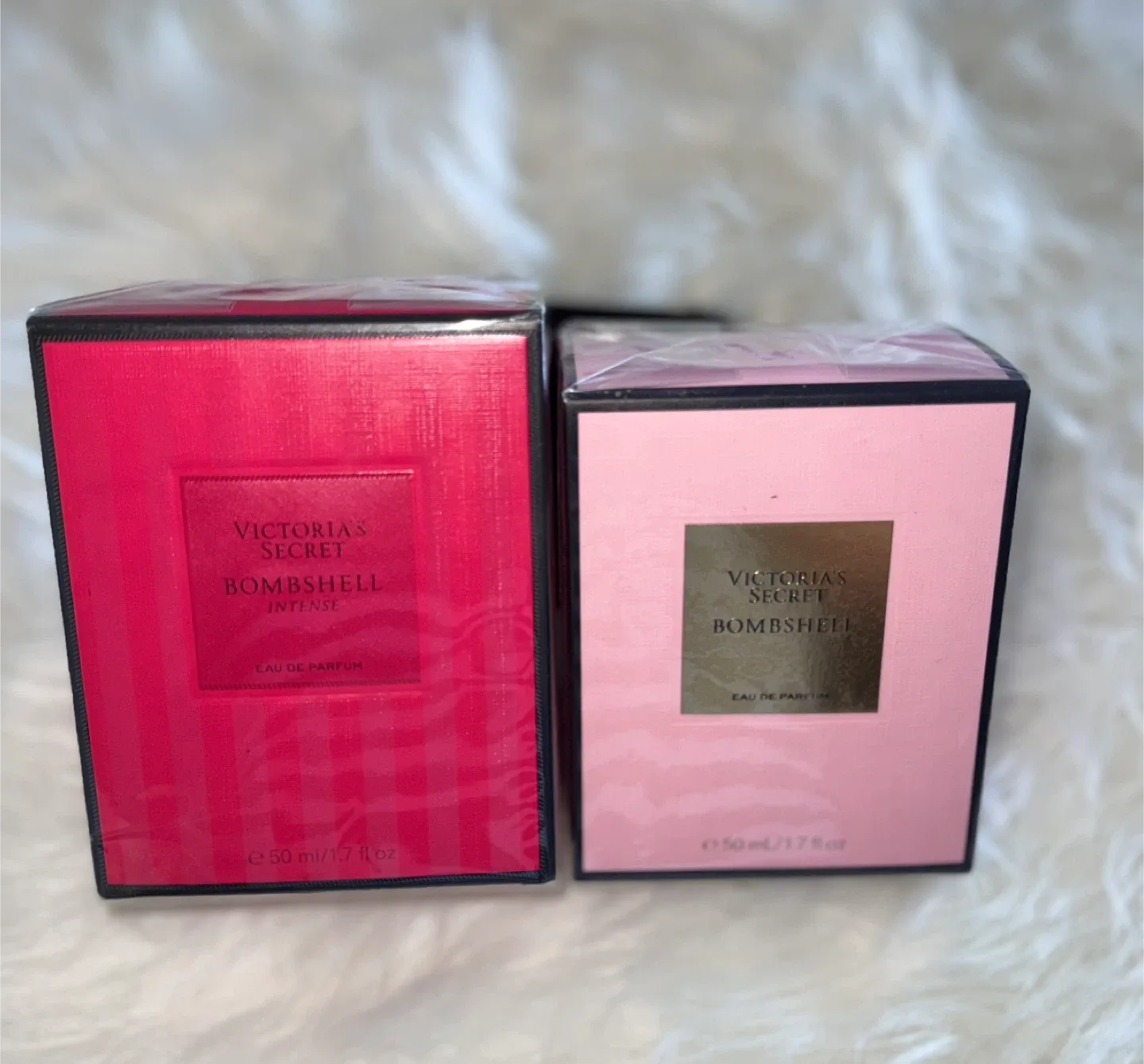 Victoria's Secret Bombshell Eau de Parfum - New thumbnail