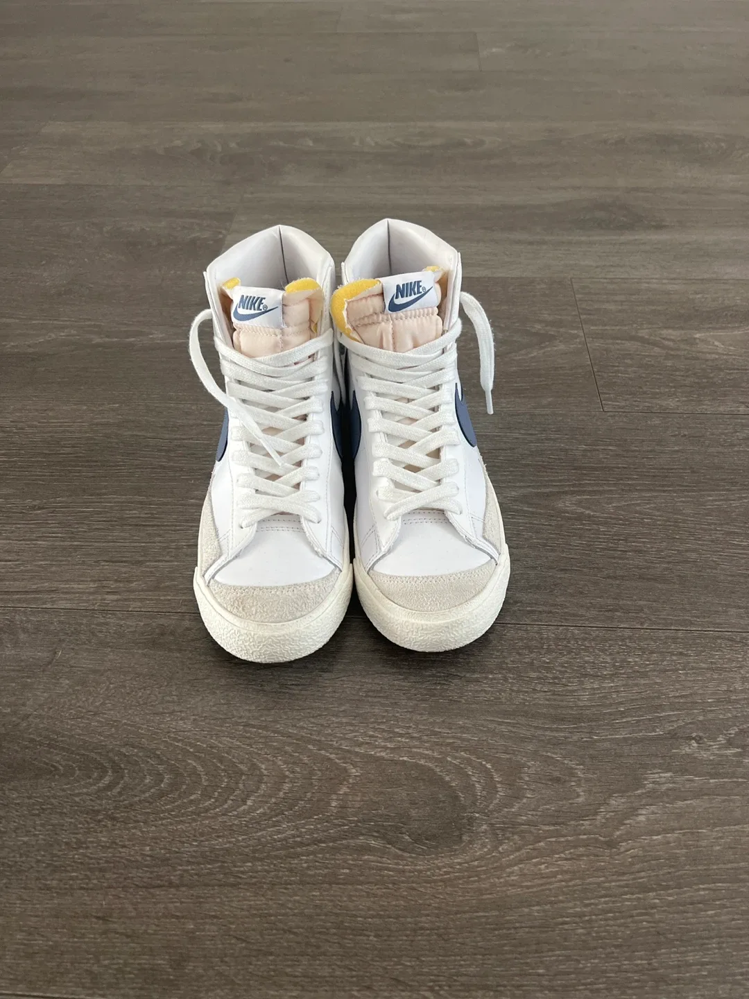 Nike Blazer Mid '77 Vintage - Size 7.5 image indicator(2)