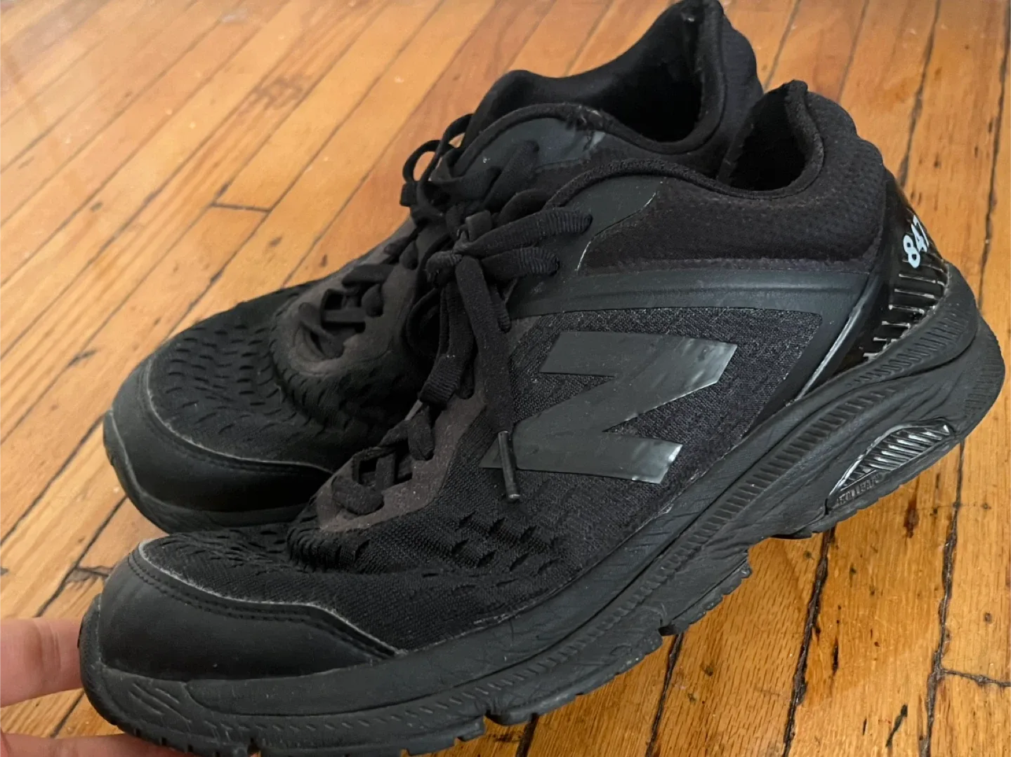 New Balance 840 Black Running Shoes thumbnail
