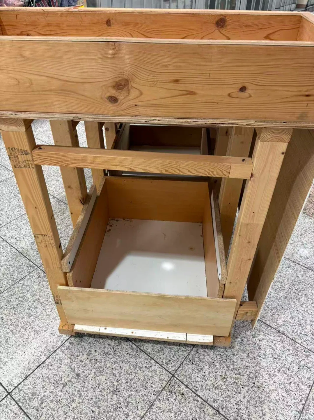 Wooden Step Display Shelf image indicator(4)