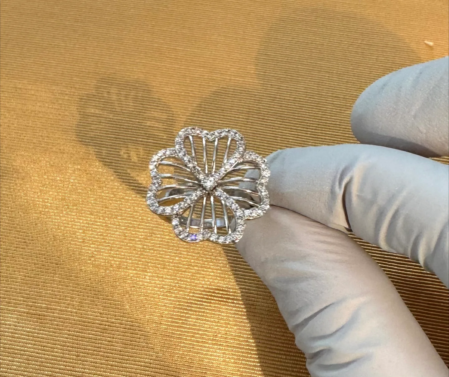 925 Sterling Silver Delicate Lace Flower Ring, Clear stones image indicator(2)