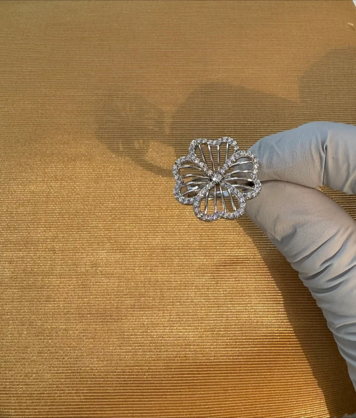 925 Sterling Silver Delicate Lace Flower Ring, Clear stones image indicator(5)